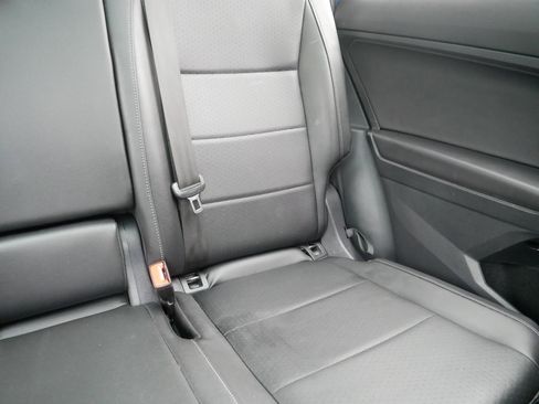 Used 2019 Volkswagen Tiguan SE w/ Panoramic Sunroof Package AWD/4WD image 14