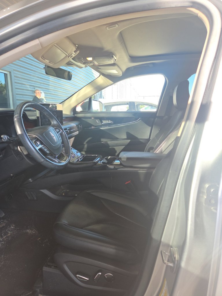 Used 2022 Lincoln Nautilus Reserve AWD/4WD image 46