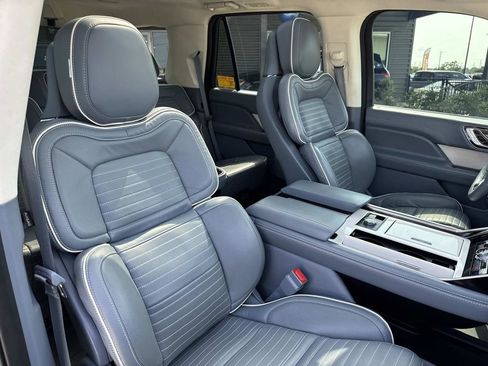 Used 2023 Lincoln Navigator Black Label AWD/4WD image 12