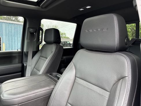 Used 2023 GMC Sierra 3500 Denali w/ Denali Black Diamond Edition AWD/4WD image 9