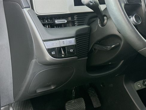 Used 2024 Hyundai Ioniq 5 SEL RWD image 17