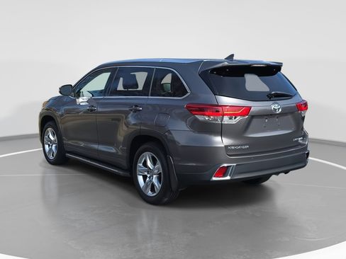 Used 2017 Toyota Highlander Limited image 7