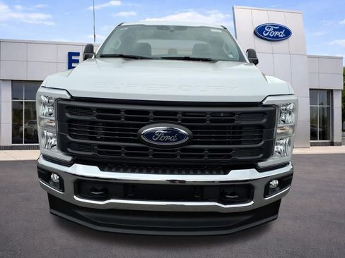 New 2026 Ford F250 XL w/ XL Chrome Package image 7