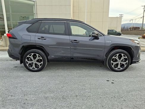 Certified 2022 Toyota RAV4 XSE image 12