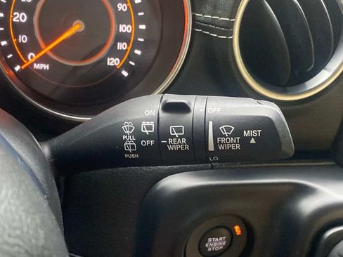 Used 2018 Jeep Wrangler Unlimited Sahara AWD/4WD image 23