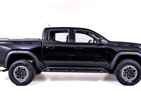 Used 2023 GMC Canyon AT4X w/ Edition 1 AWD/4WD image 7