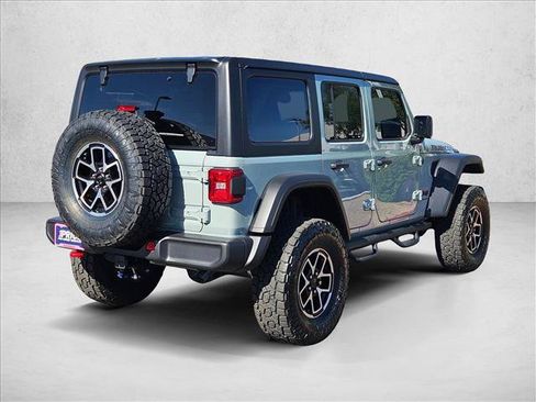 Used 2024 Jeep Wrangler Unlimited Rubicon w/ Technology Group AWD/4WD image 5