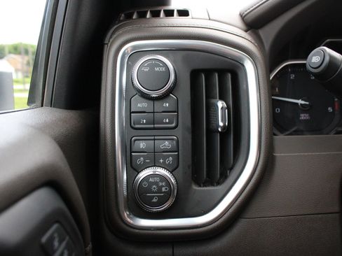 Used 2022 GMC Sierra 2500 Denali AWD/4WD image 28