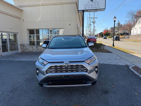 Used 2021 Toyota RAV4 Limited image 2