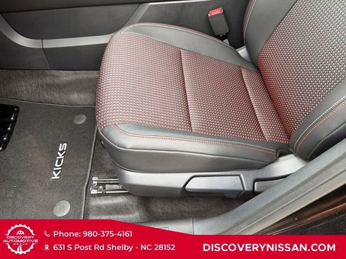 New 2026 Nissan Kicks SR w/ SR Premium Package FWD image 13