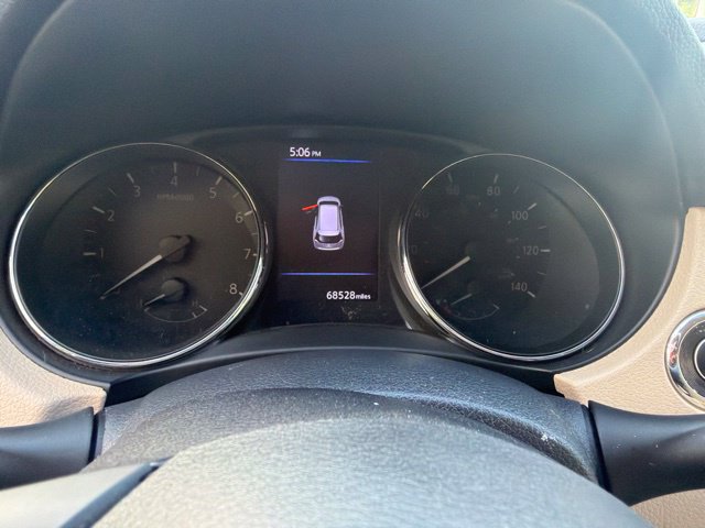 Used 2018 Nissan Rogue SV w/ Premium Package AWD/4WD image 13