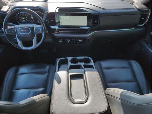 Used 2024 GMC Sierra 1500 SLT AWD/4WD image 30