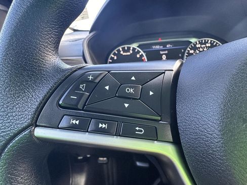 Used 2024 Nissan Altima 2.5 SV image 17