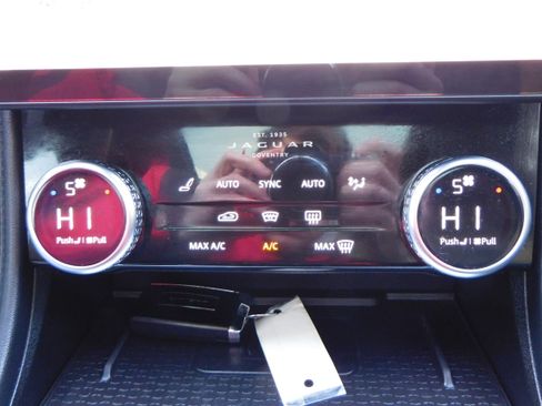 Used 2021 Jaguar F-PACE S image 23