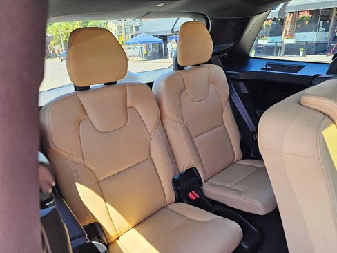 Certified 2023 Volvo XC90 B6 Ultimate AWD/4WD image 15