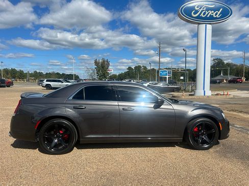 Used 2023 Chrysler 300 Touring image 6