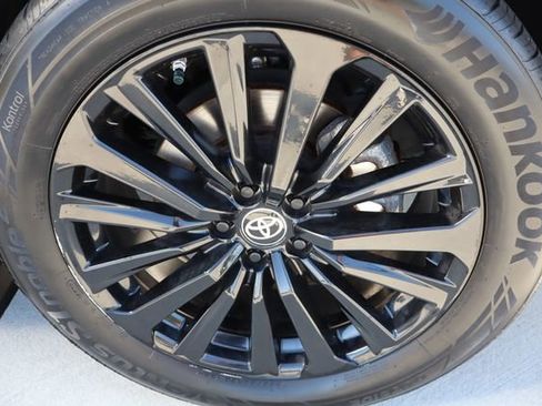 Used 2023 Toyota Highlander XSE FWD image 51