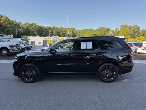 Used 2024 Dodge Durango R/T RWD image 2