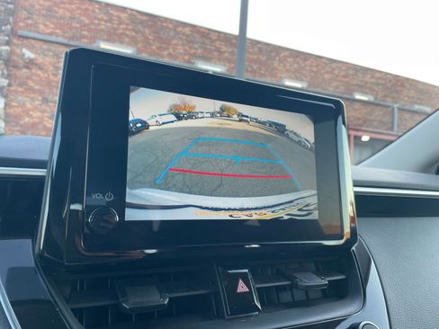 Used 2025 Toyota Corolla LE image 17