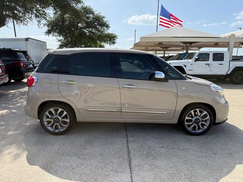 Used 2014 FIAT 500L Lounge FWD image 8
