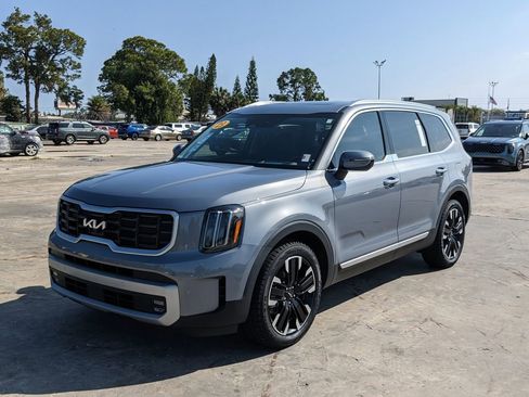 Certified 2023 Kia Telluride SX Prestige image 3