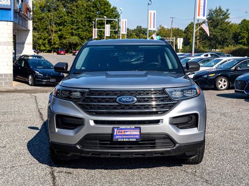 Used 2022 Ford Explorer XLT RWD image 2