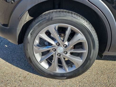 Used 2023 Buick Encore GX Essence w/ Experience Buick Package image 6