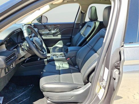 New 2025 Lincoln Corsair Grand Touring image 12