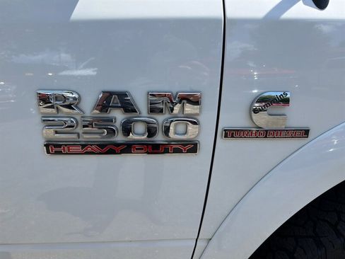 Used 2018 RAM 2500 Laramie AWD/4WD image 28