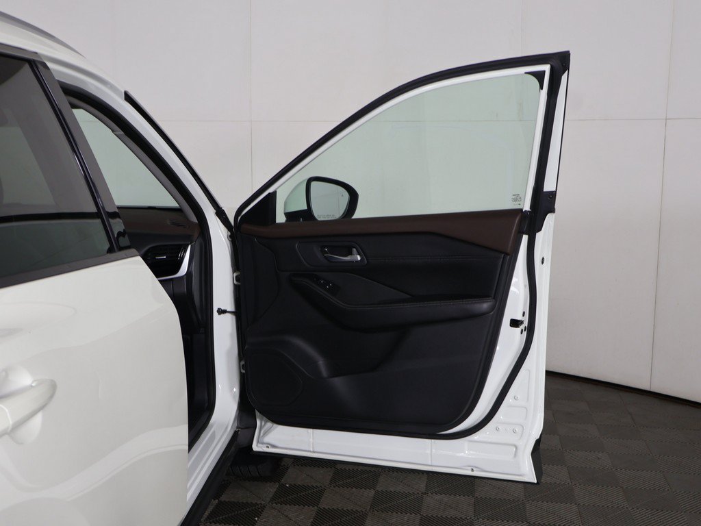 Used 2023 Nissan Rogue SL FWD image 20