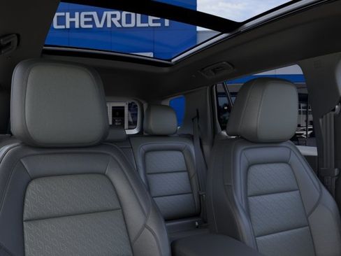 New 2026 Chevrolet Equinox LT w/ Convenience Package II FWD image 24