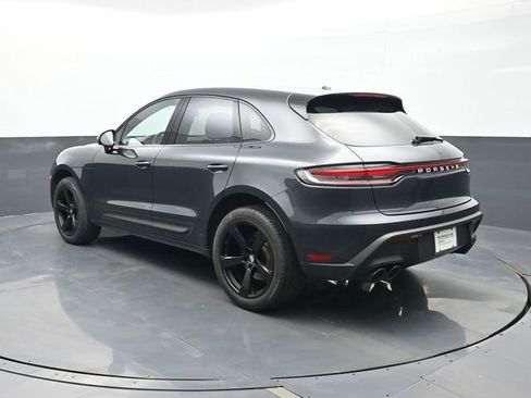 Certified 2023 Porsche Macan AWD/4WD image 3
