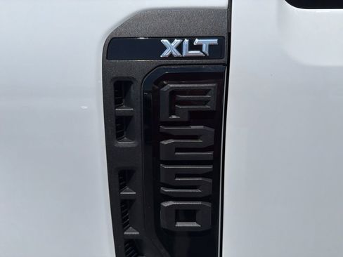 Used 2023 Ford F250 XLT w/ XLT Premium Package AWD/4WD image 16