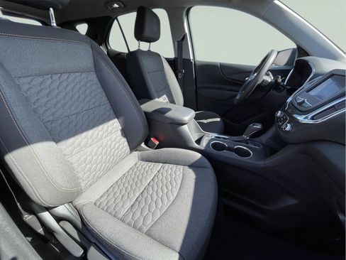 Used 2021 Chevrolet Equinox LT image 21