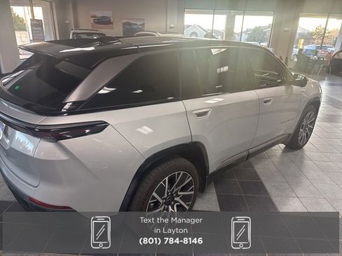 New 2025 Jeep Wagoneer S Limited image 8