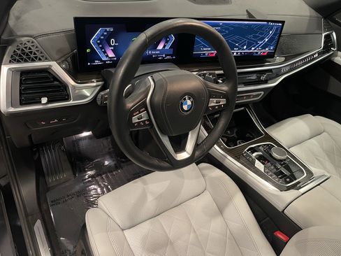 Used 2024 BMW X5 xDrive40i w/ Premium Package image 13