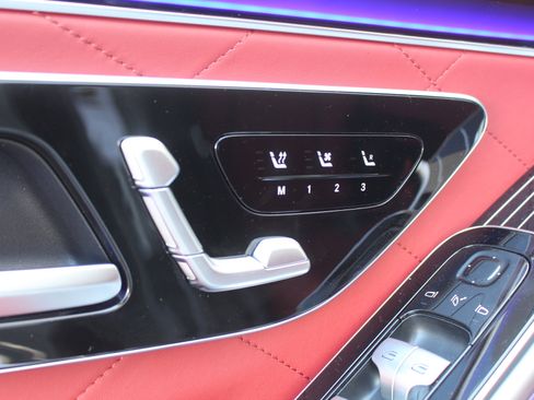 New 2025 Mercedes-Benz S 580 4MATIC Sedan image 13