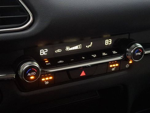 Used 2025 MAZDA CX-30 AWD 2.5 S w/ Premium Package image 16