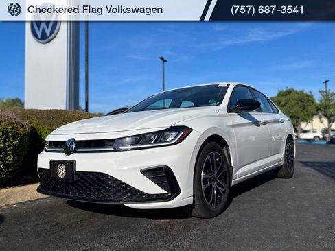 Used 2025 Volkswagen Jetta Sport image 1