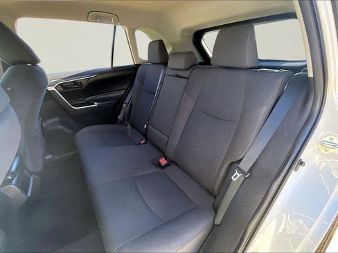Used 2019 Toyota RAV4 LE image 26
