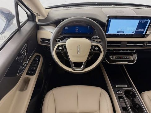 New 2026 Lincoln Corsair Premiere FWD image 23