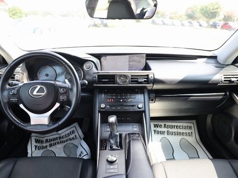 Used 2018 Lexus IS 300 AWD w/ Comfort Package image 7