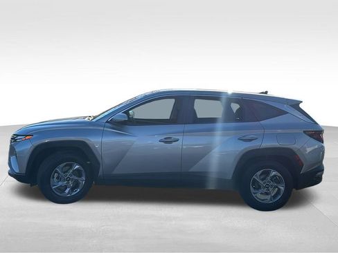 Used 2022 Hyundai Tucson SE image 4