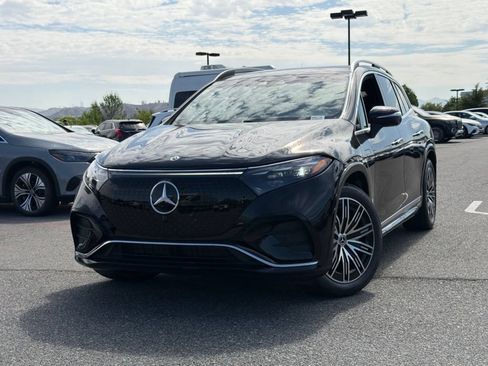 New 2026 Mercedes-Benz EQS 550 4MATIC SUV image 2