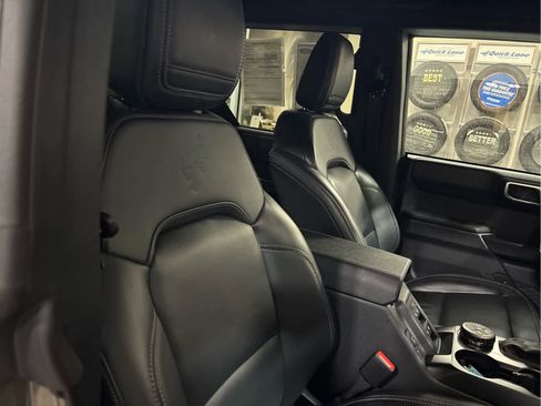 Used 2025 Ford Bronco Outer Banks image 50