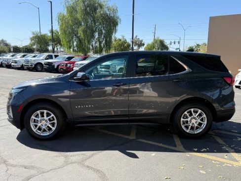 Used 2022 Chevrolet Equinox LT w/ Driver Convenience Package AWD/4WD image 6