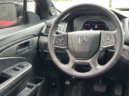 Used 2025 Honda Passport TrailSport image 26