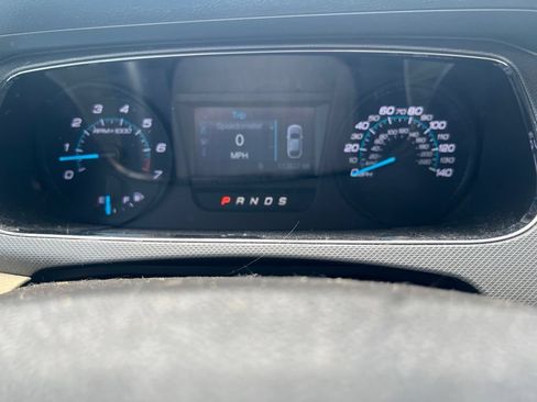 Used 2018 Ford Taurus SE FWD image 10