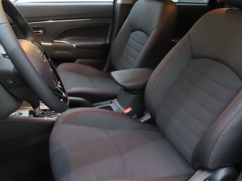 New 2025 Mitsubishi Outlander Sport SE image 10