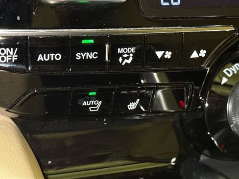 Used 2025 Acura MDX w/ Technology Package FWD image 30